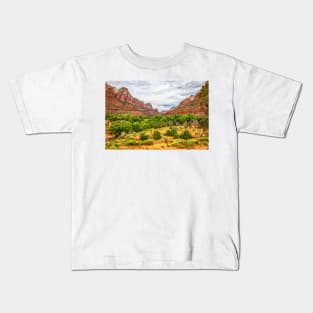 Watchman Trail View, Zion National Park Kids T-Shirt